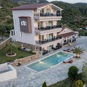 κάντε κράτηση εδώ