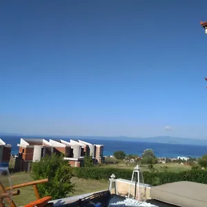 κάντε κράτηση εδώ